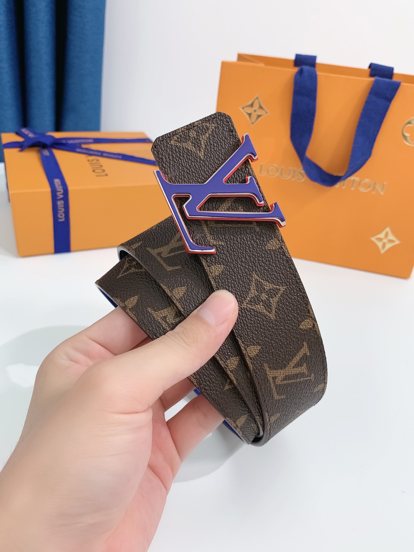 Lv代购货品宽度4.0CM原厂黑花防