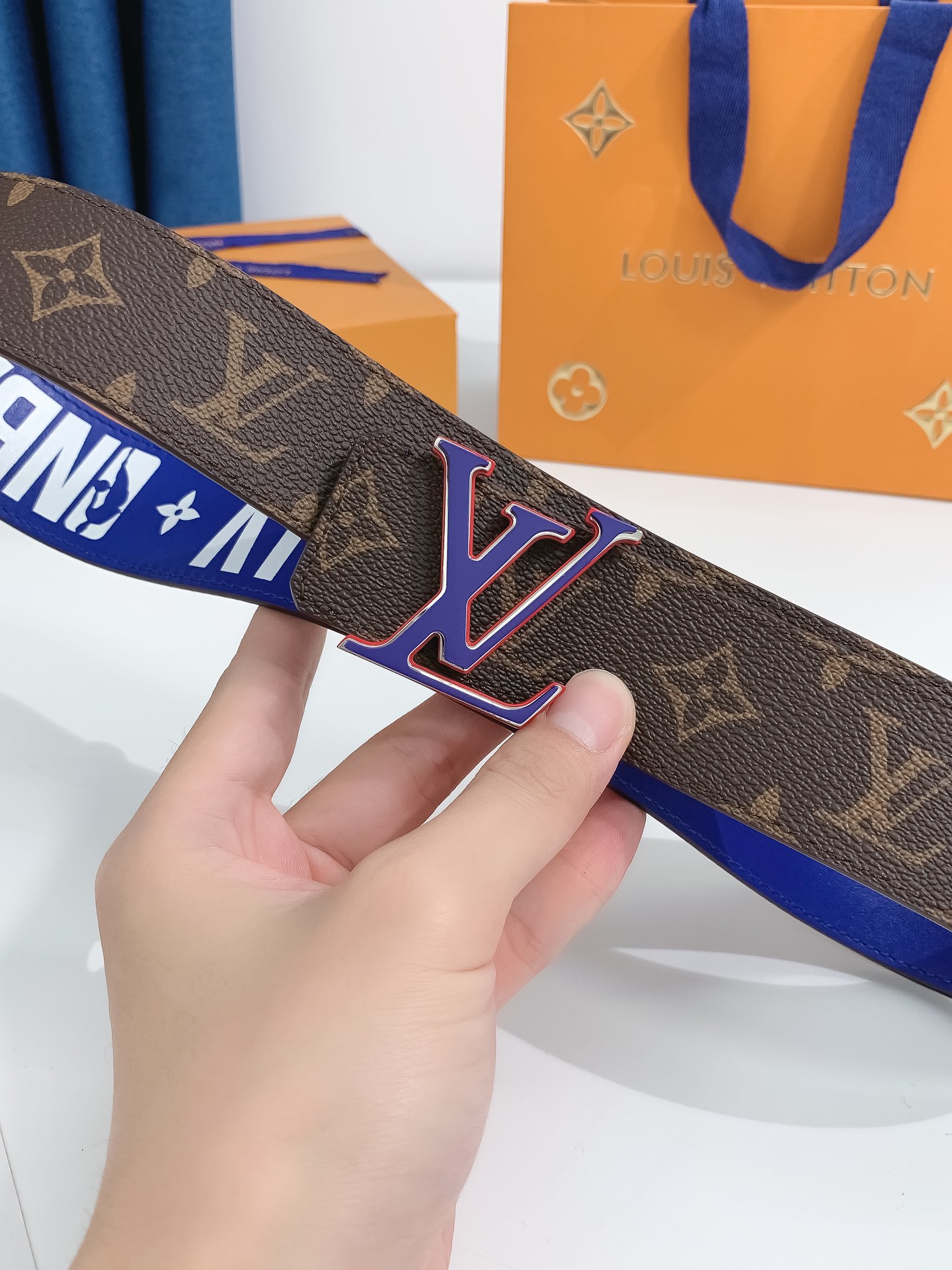 Lv代购货品宽度4.0CM原厂黑花防