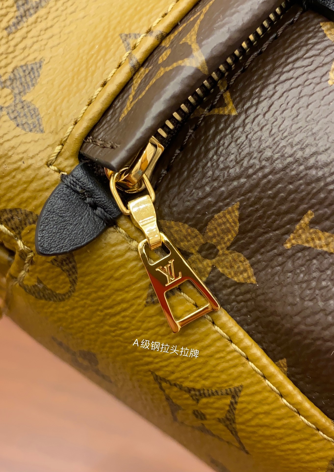 Louis Vuitton LV Palm Springs Mini双肩包 M44872