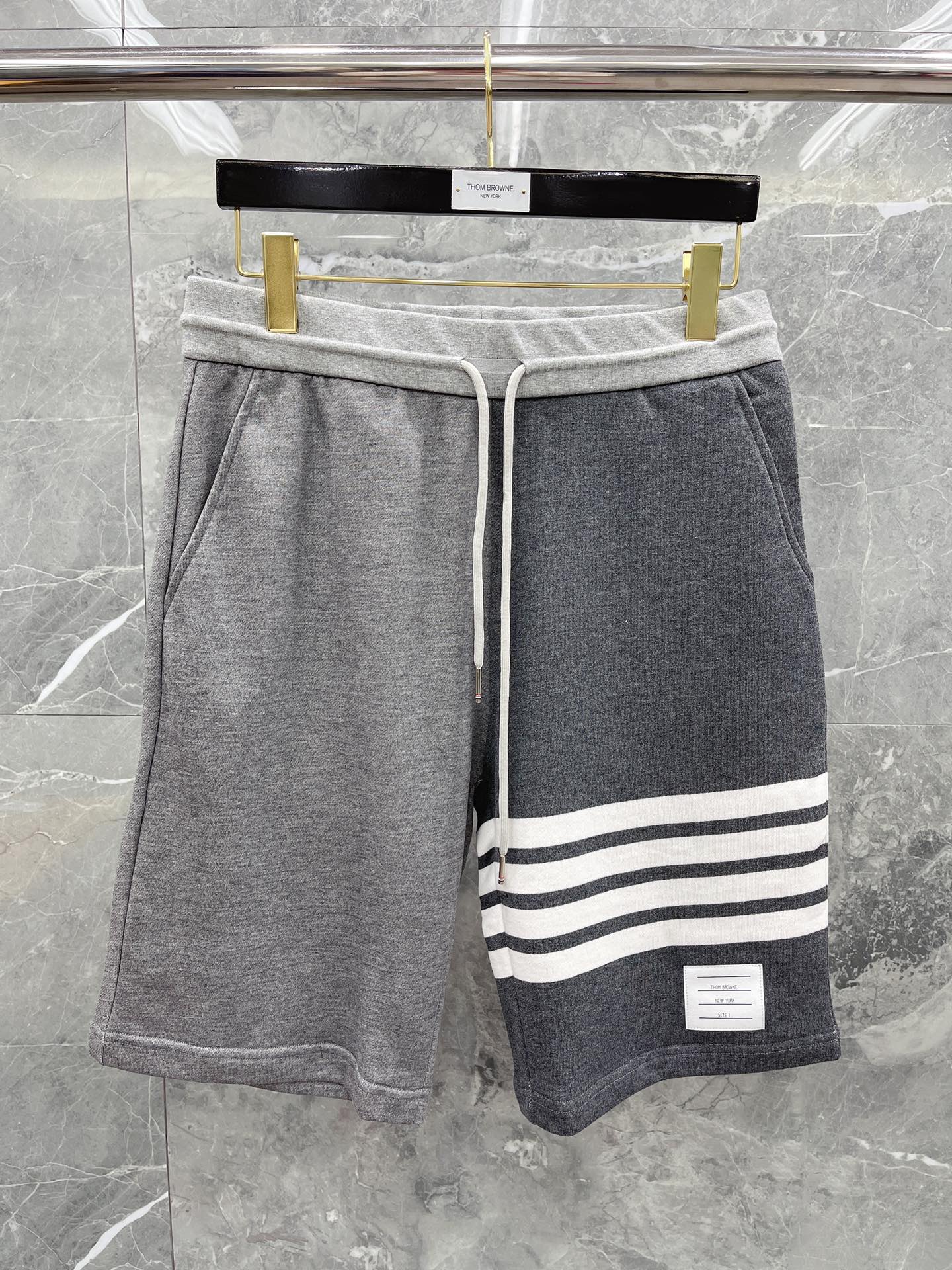 톰브라운 코튼 반바지 남녀공용 40439 Thom Browne Shorts