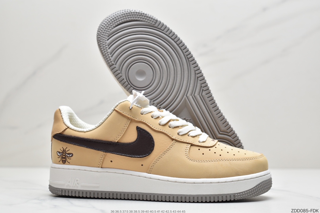 230  耐克Nike Air Force 1 Low”Manchester Bee”空军一号低帮经典百搭休闲运动板鞋“奶茶黄曼彻斯特蜜蜂”DC1939-200