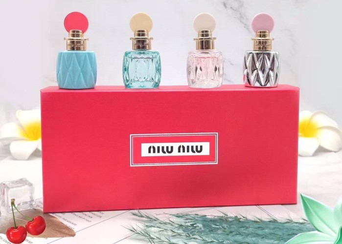 Miu Miu Miniature Perfume Set, 4 x 7.5ml - A Fragrance Collection 1 Miu Miu Miniature Perfume Set, 4 x 7.5ml - A Fragrance Collection