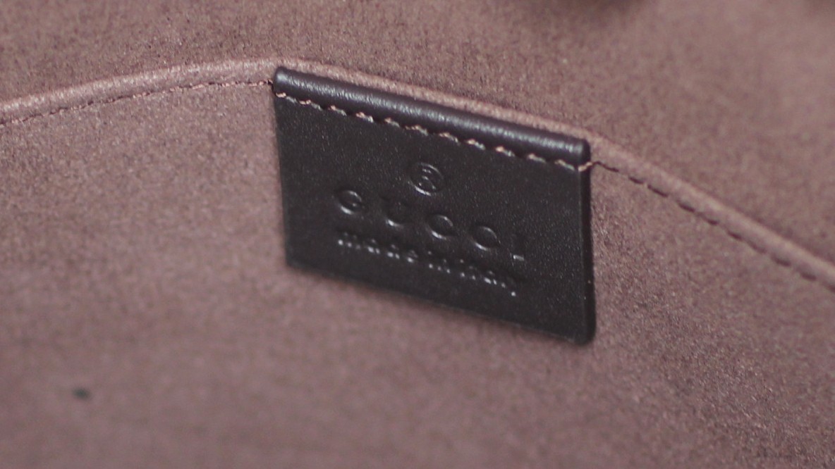 Comparison of Gucci and LV Handbags: Model 475316 Size 26*20 - 图片 9