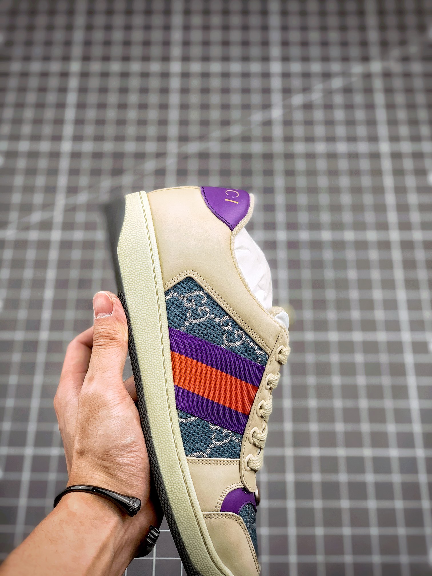 550 Gucci Distressed Screener sneaker古驰小脏鞋系列