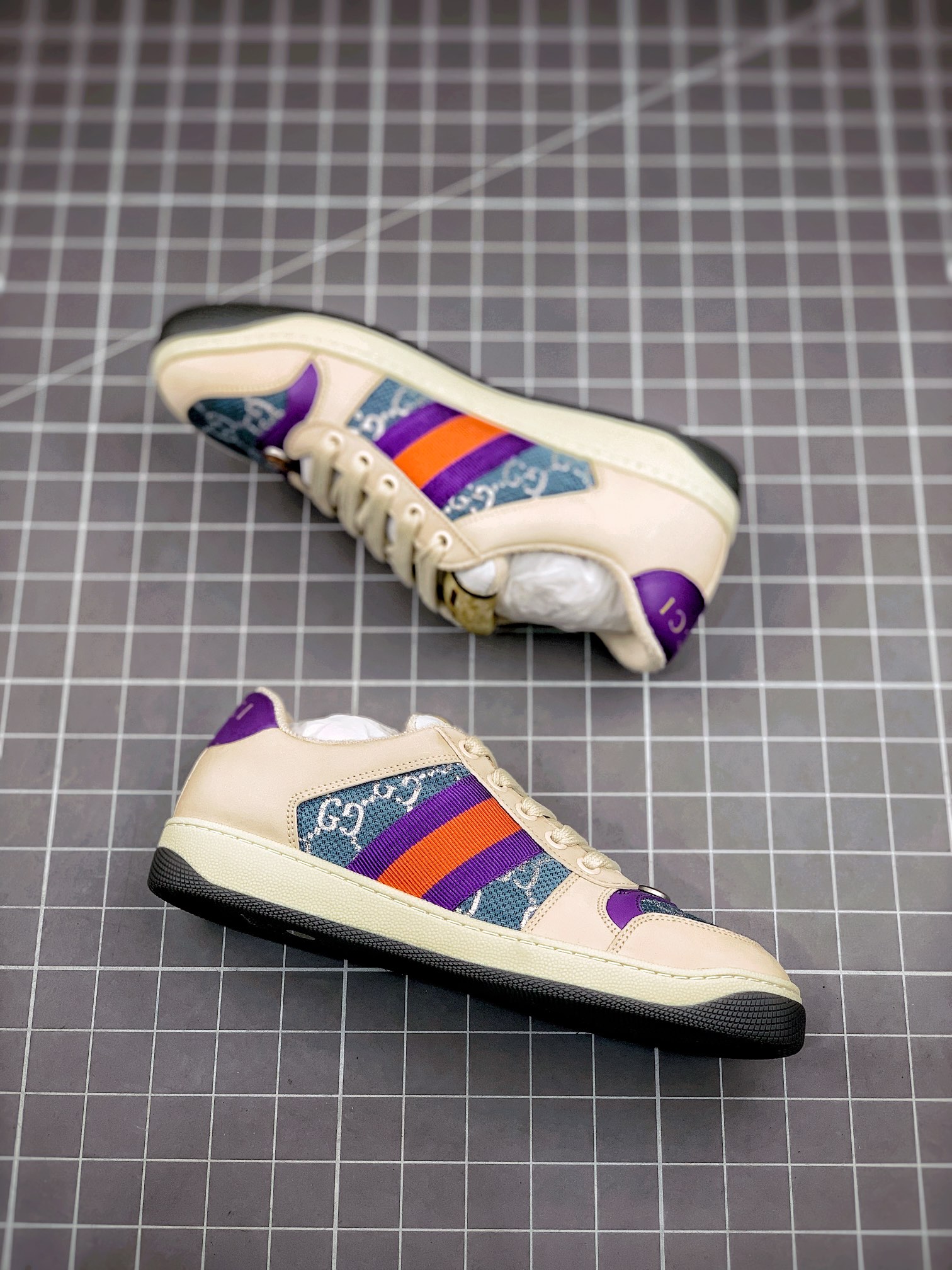 550 Gucci Distressed Screener sneaker古驰小脏鞋系列