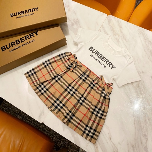 Burberry Kids' White Tee & Check Skirt Set with Bow Detail | Soft & Cute 1 Burberry Kids' White Tee & Check Skirt Set with Bow Detail | Soft & Cute