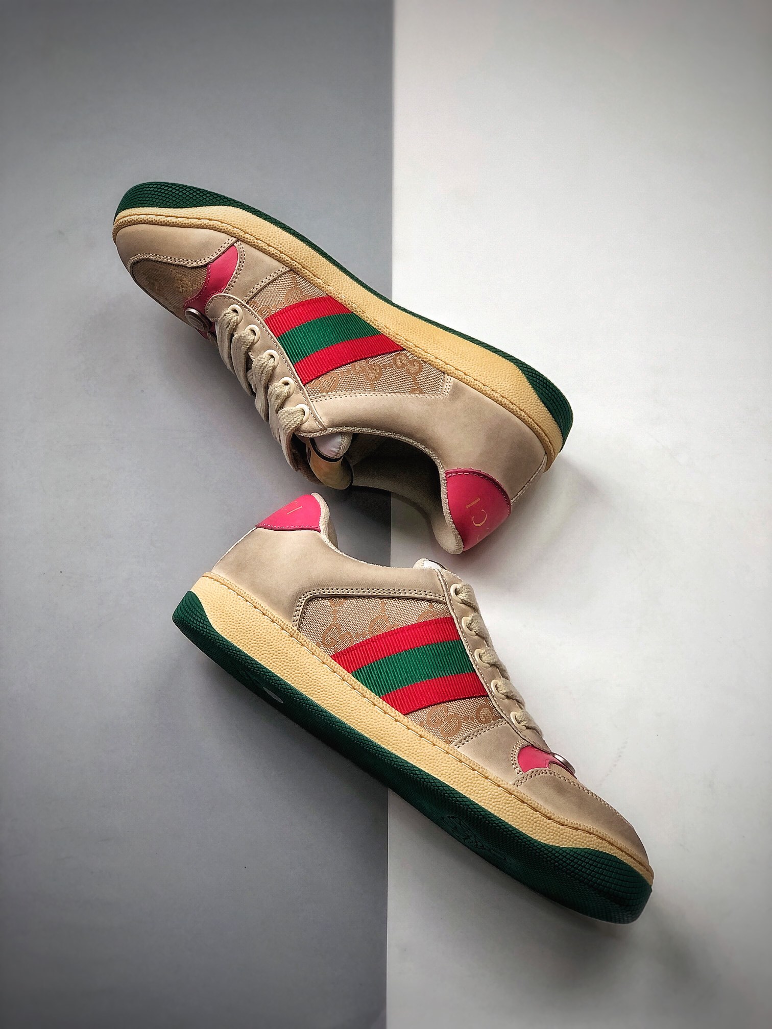 550   Gucci Distressed Screener sneaker 经典型原复古