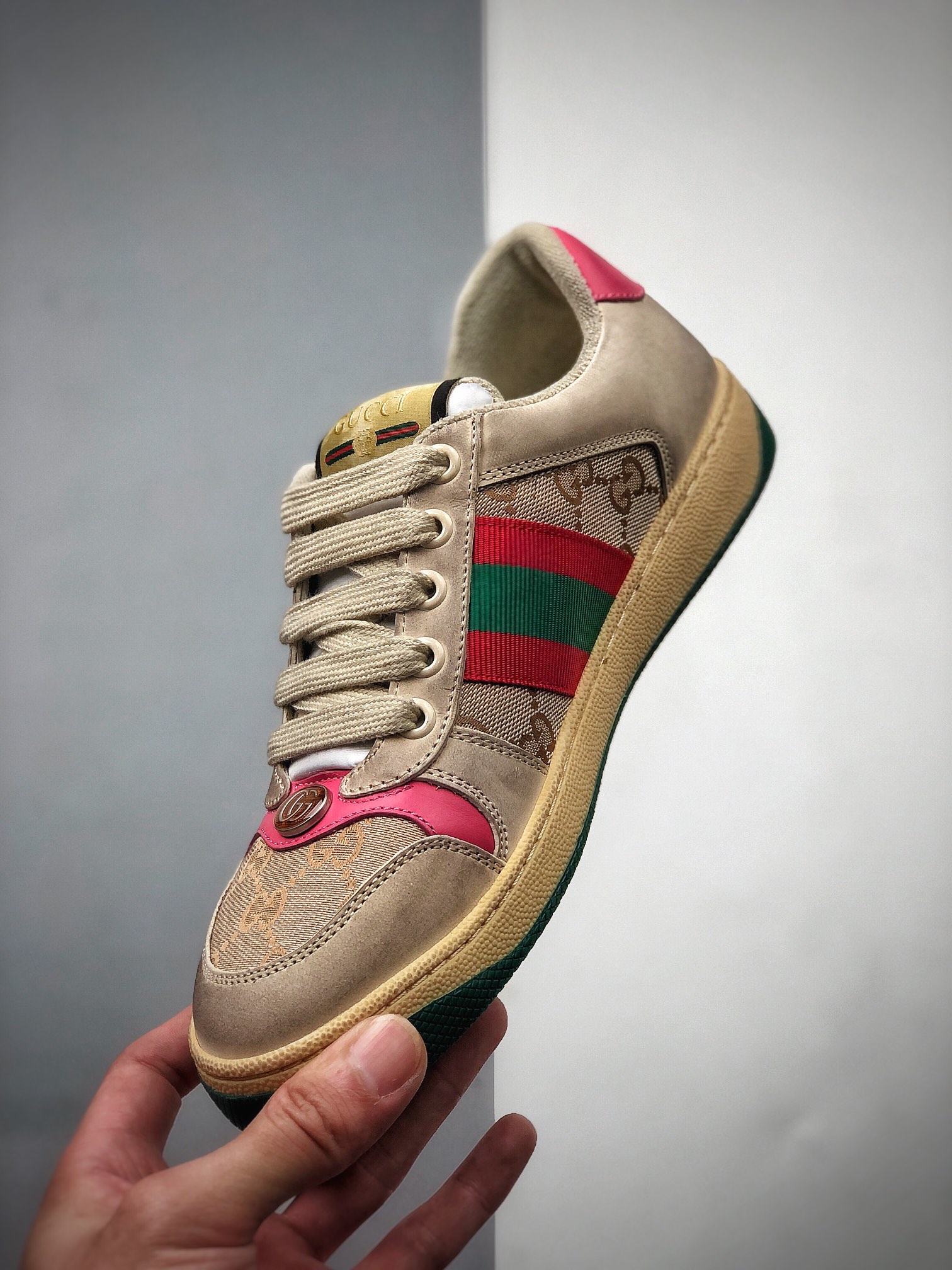 550   Gucci Distressed Screener sneaker 经典型原复古