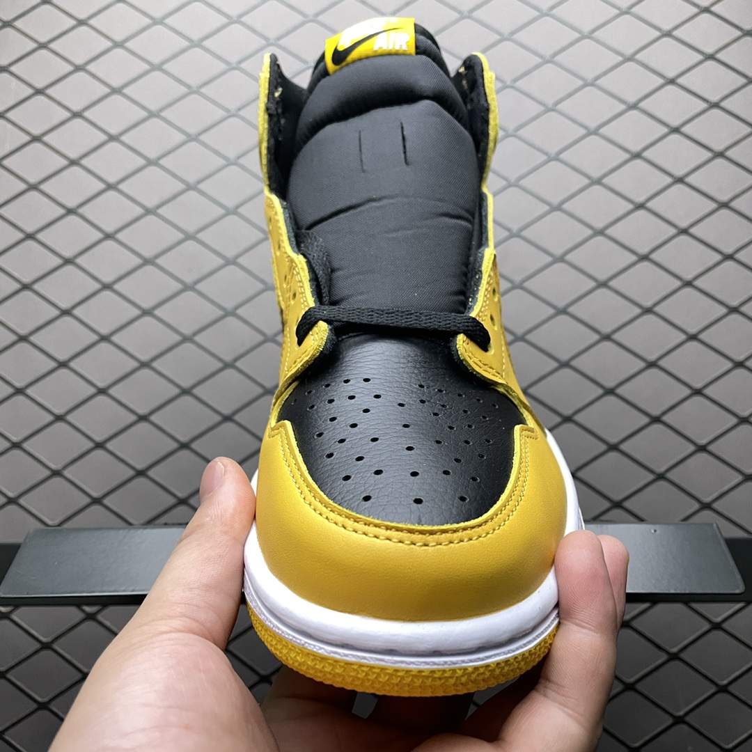 300 Air Jordan 1 AJ1乔1 文化篮球鞋 555088-701