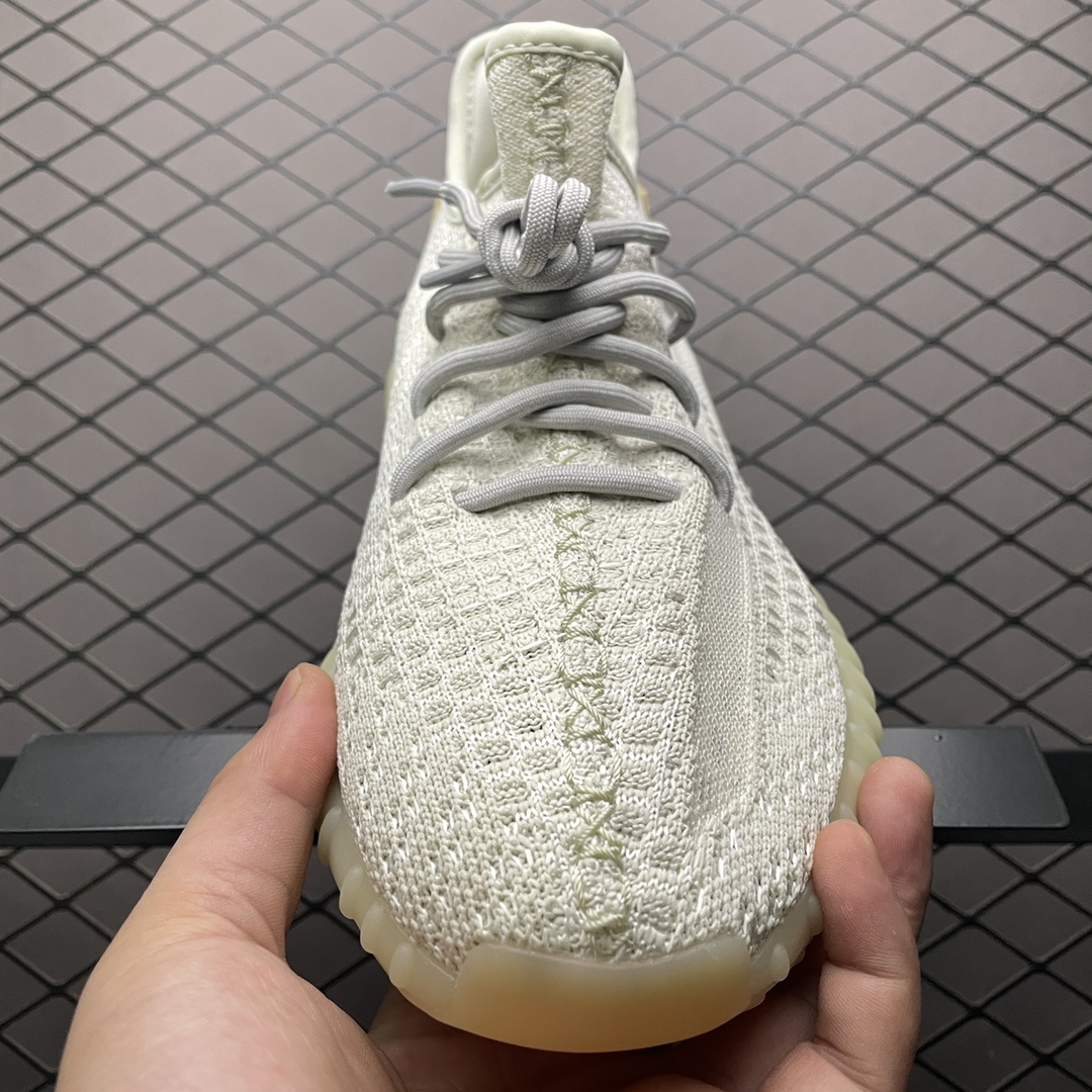 300 AD 阿迪 Yeezy Boost 350V2 侃爷椰子 温变 GY3438