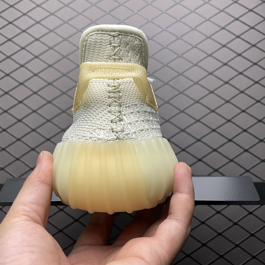 300 AD 阿迪 Yeezy Boost 350V2 侃爷椰子 温变 GY3438