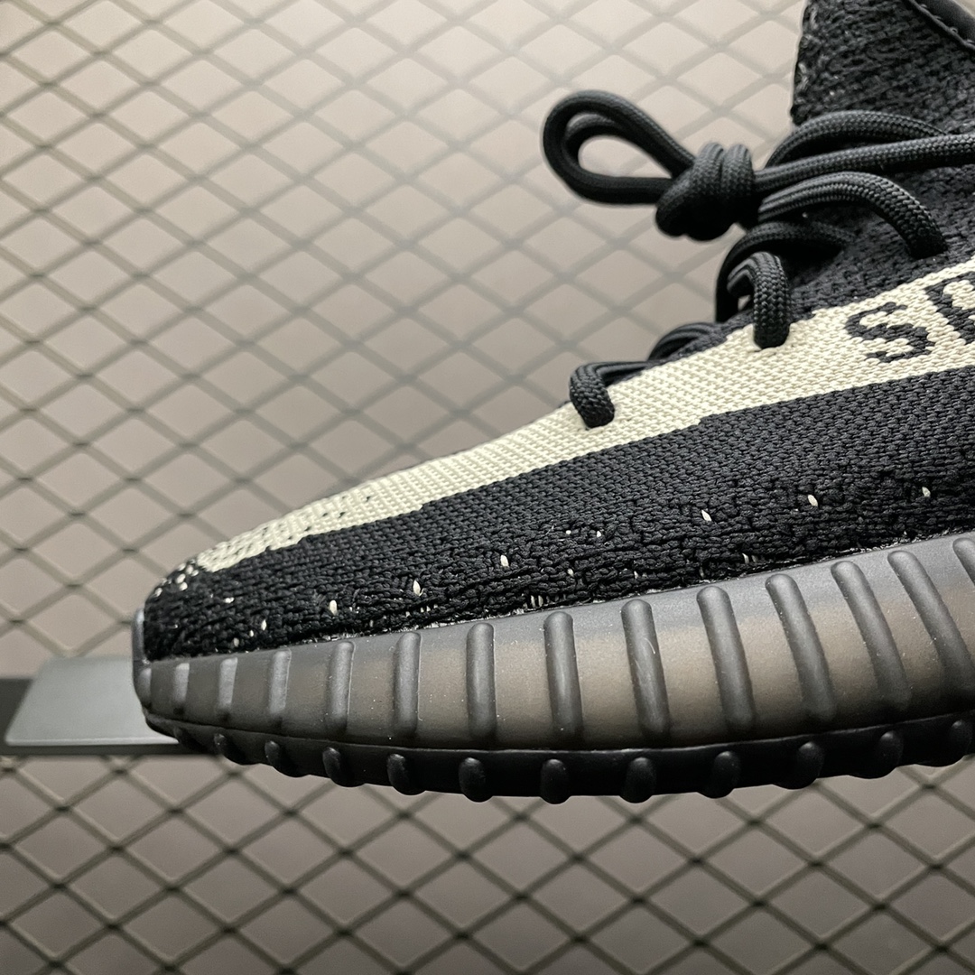 450 纯原版本 AD 阿迪 Yeezy Boost 350V2 侃爷椰子 黑白 BY1604