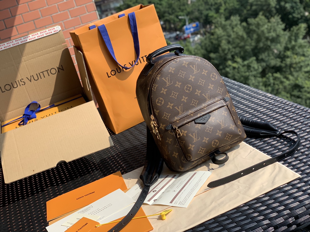 🌼 m44871尺寸22 x 29 x 10 cm 经典热卖老花系列小号双肩包，正宗的海外好货！采用原厂