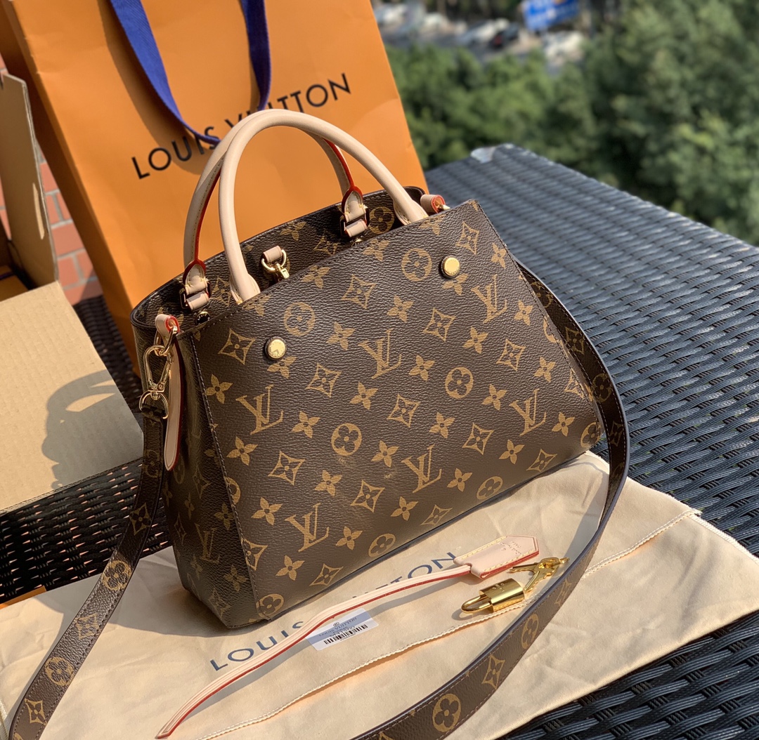 🌼 m41055尺寸29-20-13cm海外渠道 经典蒙田BB尺寸到货！大家都知道蒙田包是很火的一款，经