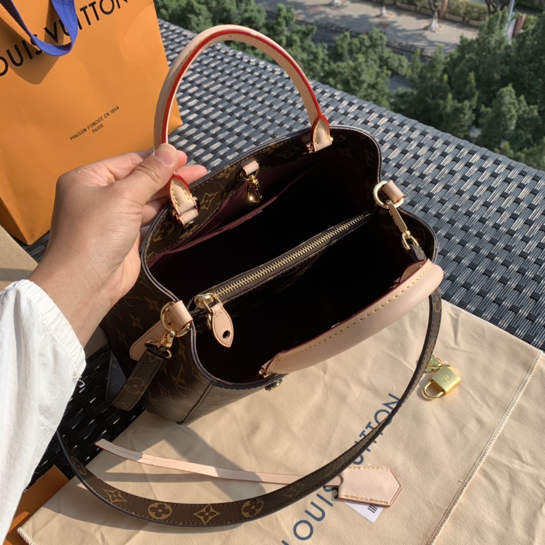 🌼 m41055尺寸29-20-13cm海外渠道 经典蒙田BB尺寸到货！大家都知道蒙田包是很火的一款，经