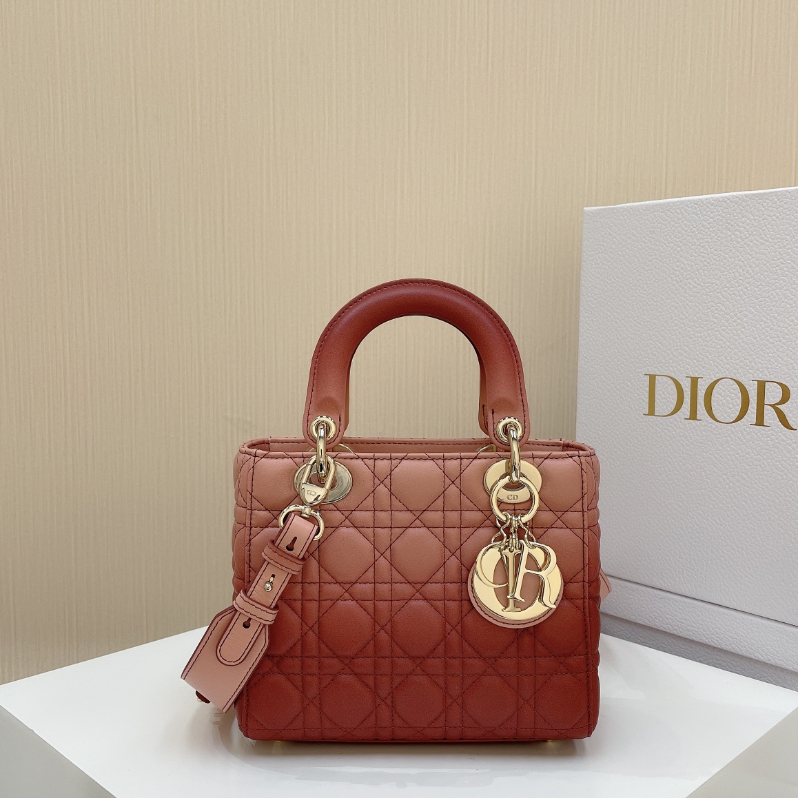 Dior Lady Four-Grid Gradient Pink Lambskin Handbag