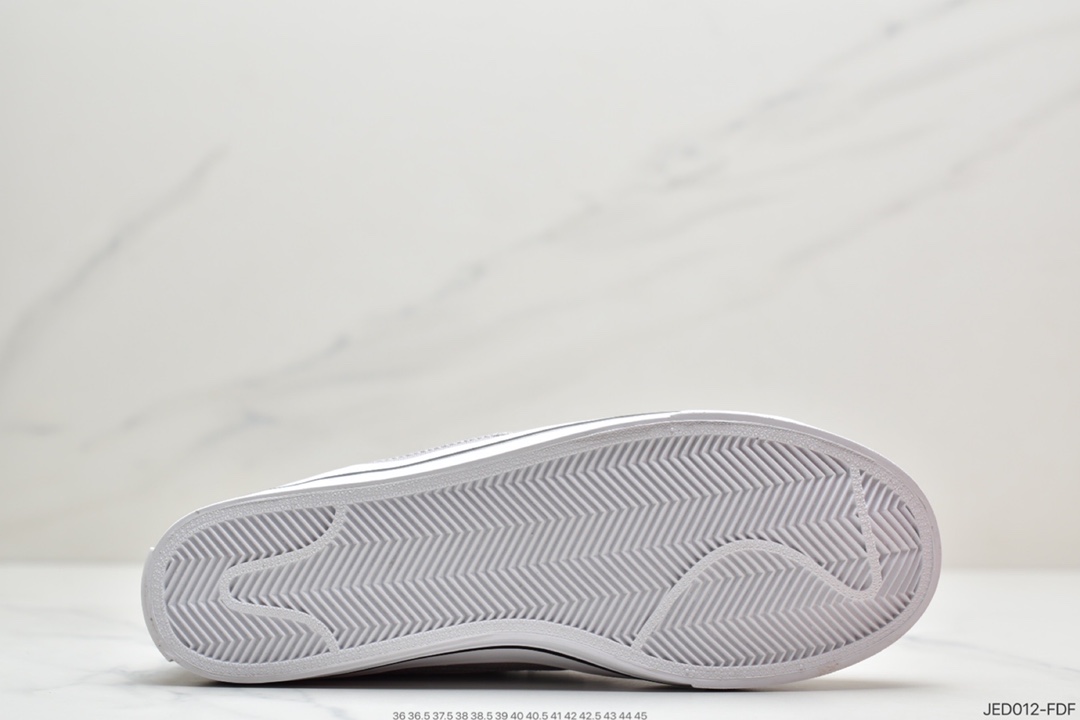 150 耐克Nike Court Legacy 运动鞋融合经典复古款式 CW6539-001-莆田鞋,莆田鞋货源,高仿鞋,高仿鞋货源,安福档口,莆田高仿鞋,莆田鞋批发,高仿鞋批发,莆田高仿运动鞋,高仿运动鞋,莆田运动鞋 150 耐克Nike Court Legacy 运动鞋融合经典复古款式 CW6539-001