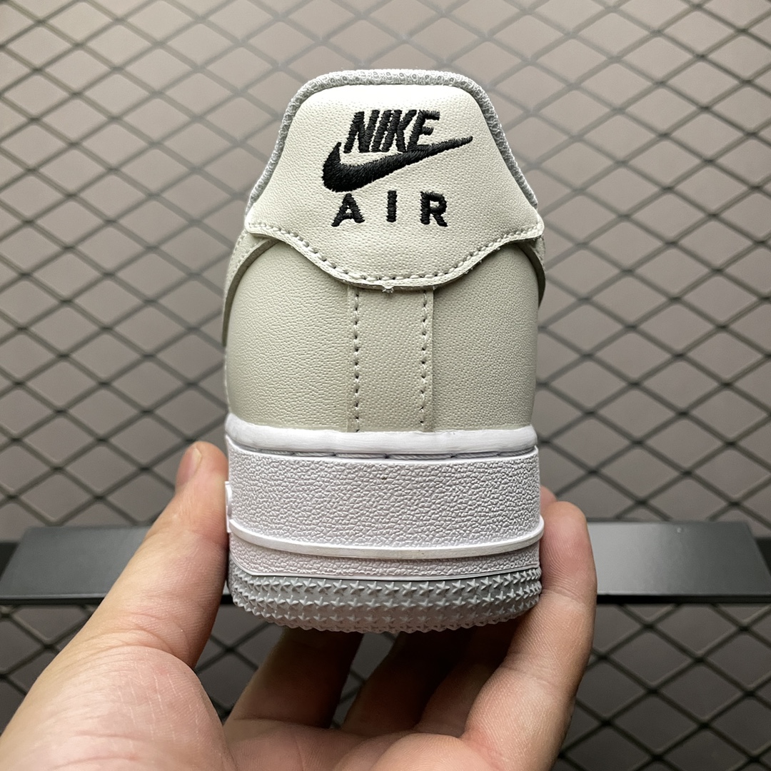 200 NIKE Air Force 1 空军一号低帮运动休闲板鞋 AQ4134-405