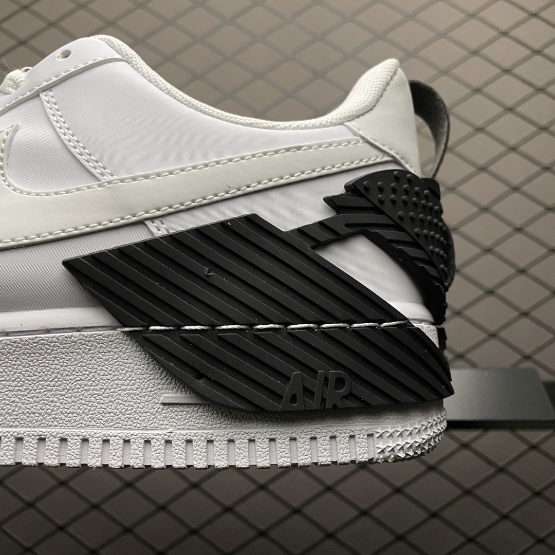 220 NIKE Air Force 1 空军一号低帮运动休闲板鞋 CZ3596-100