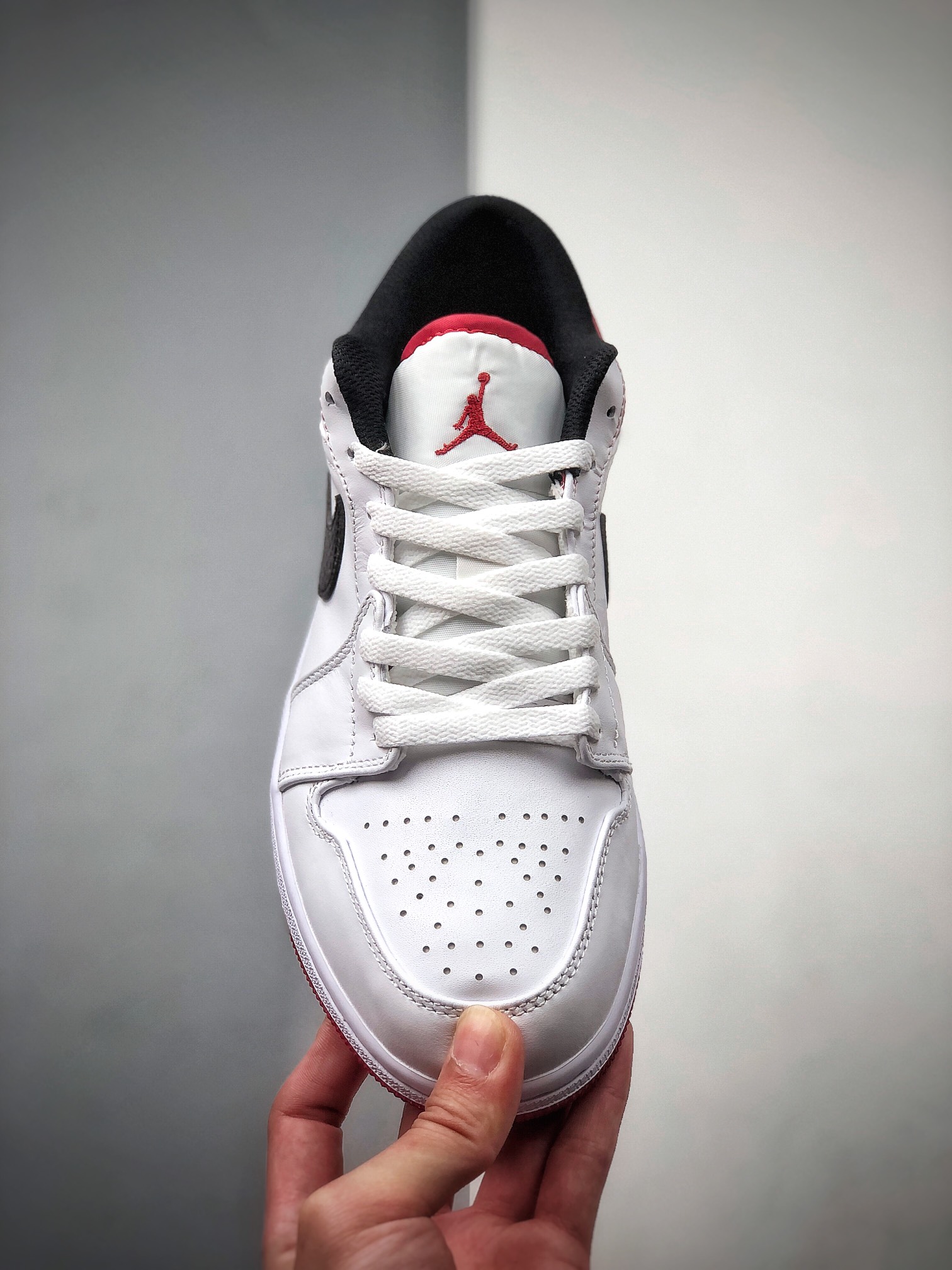 200  Air Jordan 1 Low  白红黑勾 AJ1乔1低帮休闲板鞋 553558-118