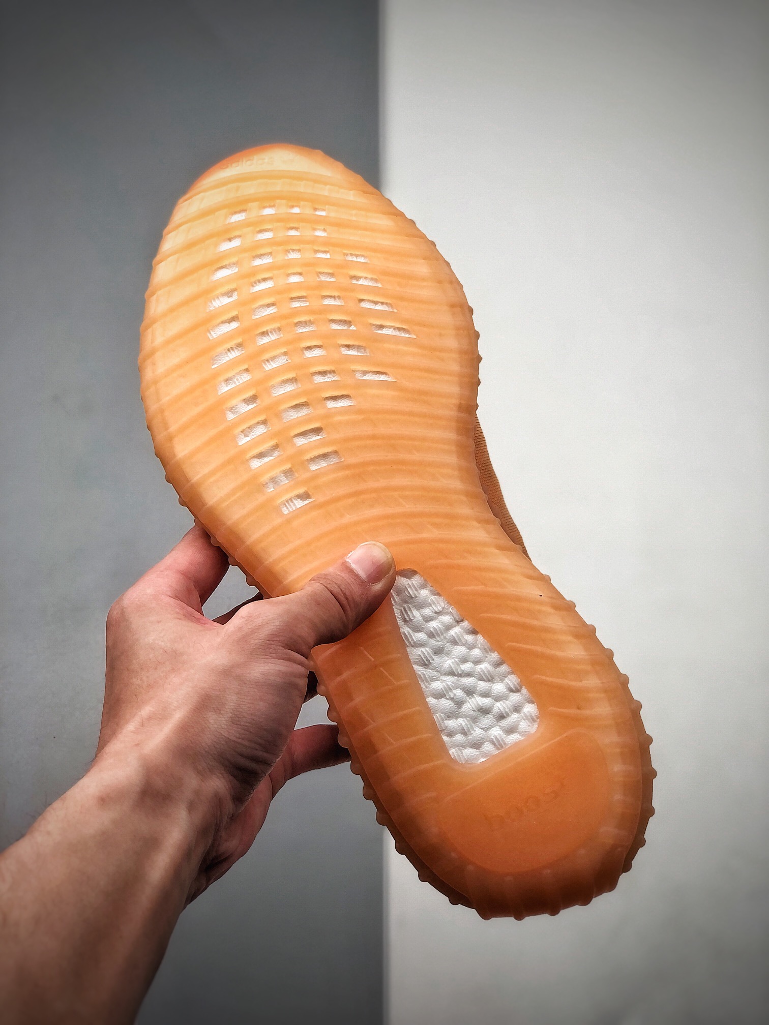 200 adidas Yeezy Boost 350 V2 性价比巴斯夫版本 GW2870