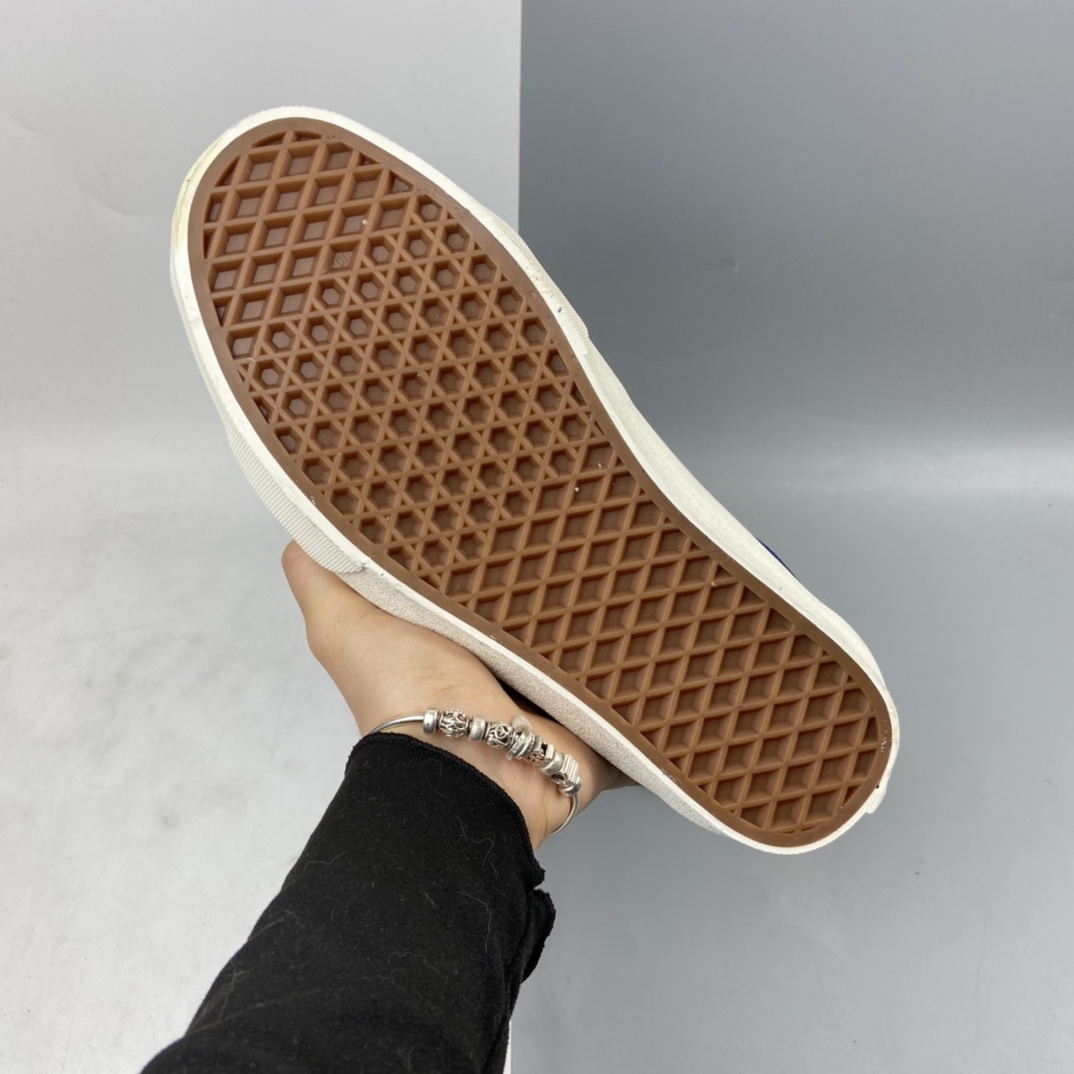 P160 Vans Sk8-Hi 新风尚经典高帮休闲板鞋 VN0A4BV6V78