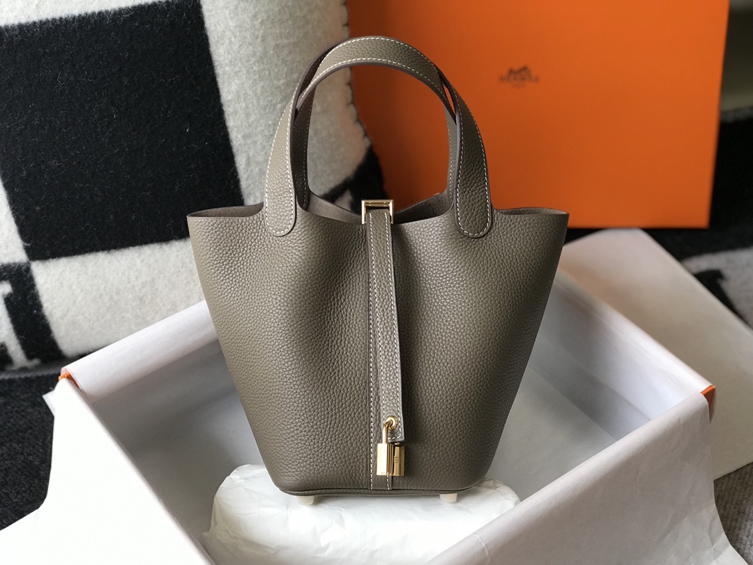 Hermès Picotin Lock 18 Handbag: Chic, Casual, and Timeless Style 1 i1620196855 9676 0