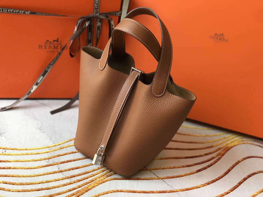 Hermès Picotin Lock 18 Handbag: Casual Bucket Bag in Brown Leather 2 i1620199475 7102 0