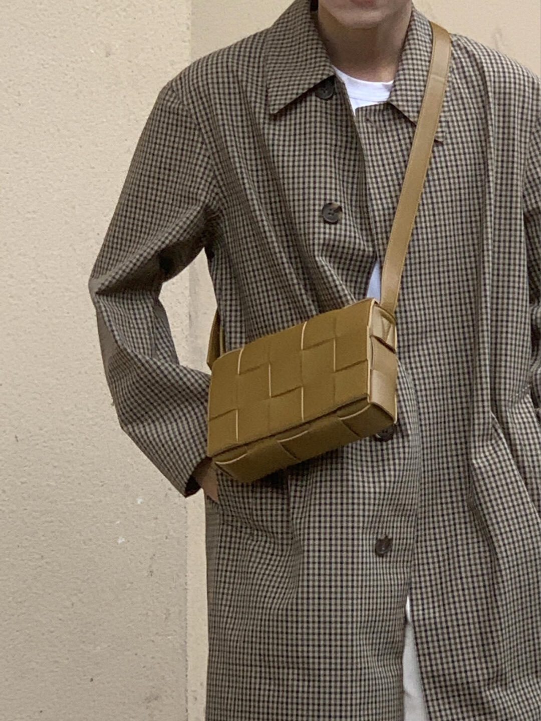 Bottega Veneta CASSETTE 23CM 编织皮革方盒斜挎包 578004芥末色