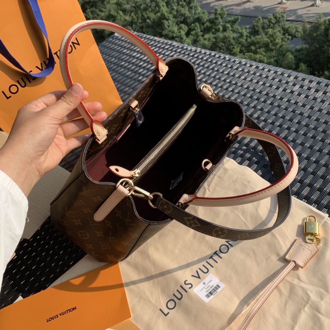 🌼 m41056尺寸33-23-15cm 蒙田中号现货到了，支香港仓发货也可以选择国内仓库发货。中号与小