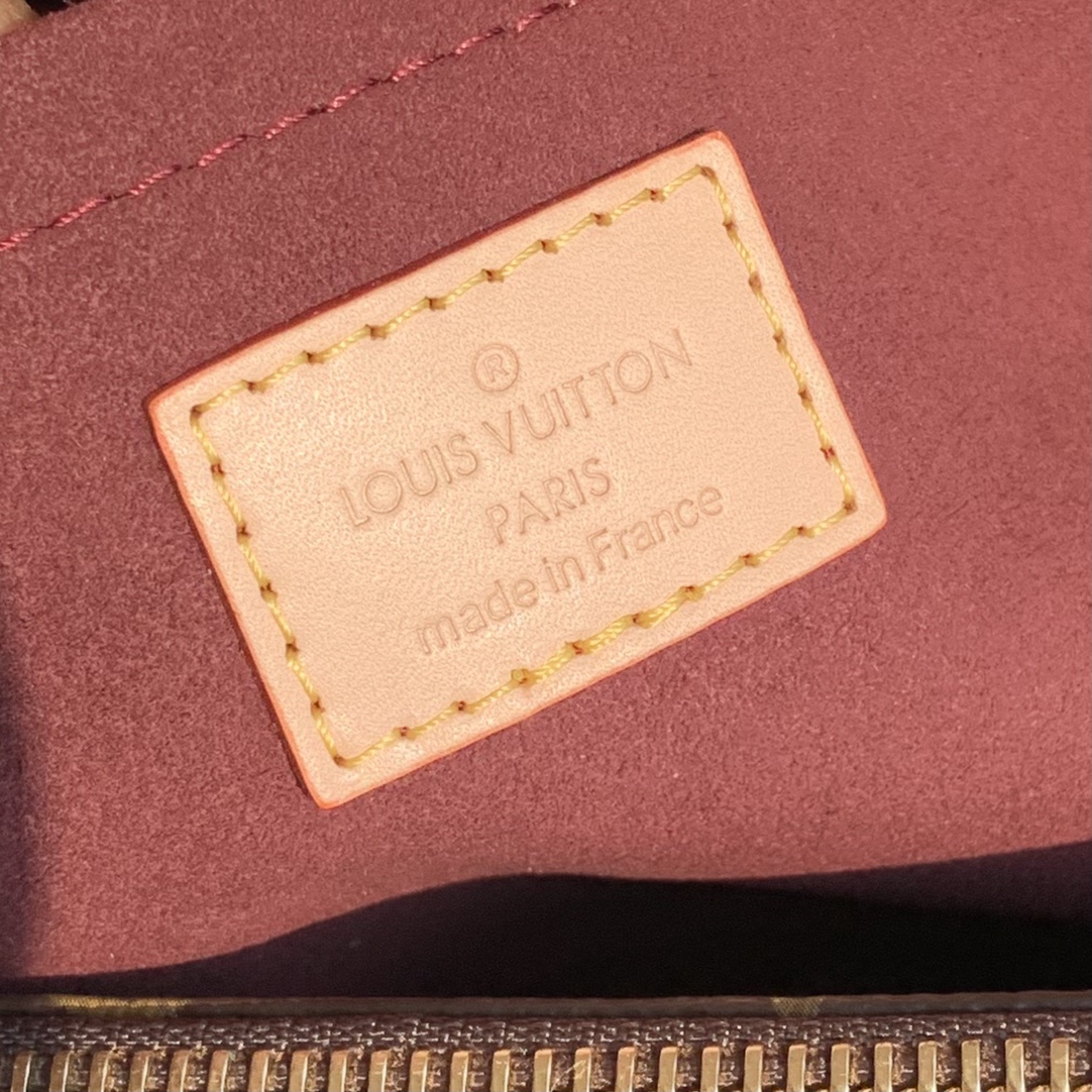 🌼 m41056尺寸33-23-15cm 蒙田中号现货到了，支香港仓发货也可以选择国内仓库发货。中号与小