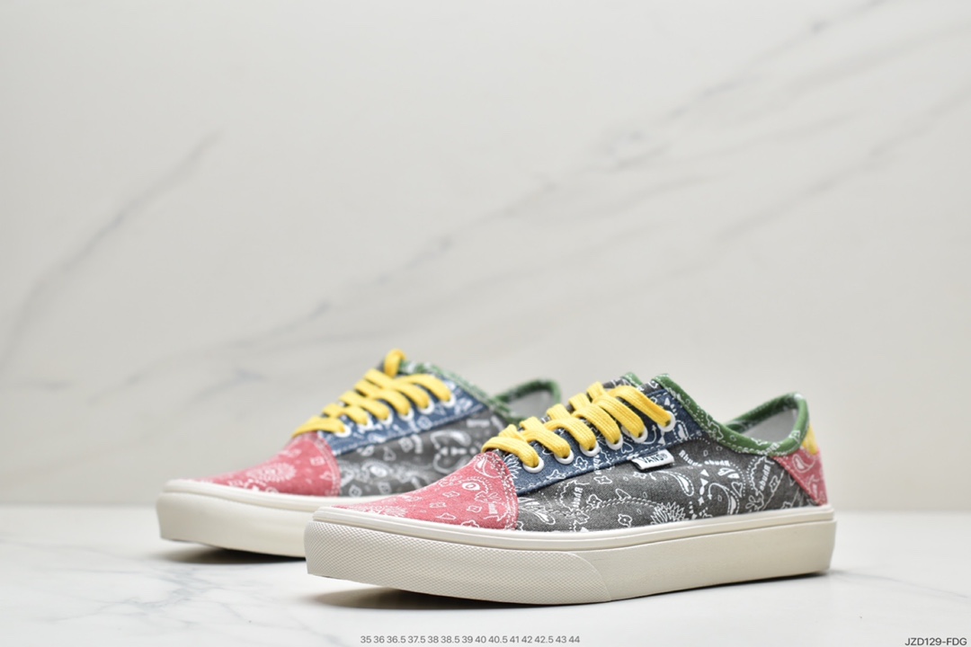 140 万斯Vans Era 万斯低帮帆布鞋卡通系列 Classic Slip-ON 板鞋