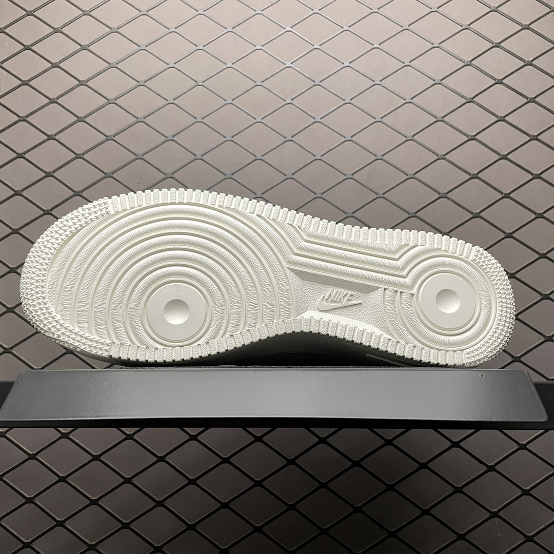 200 NIKE Air Force 1 空军一号低帮运动休闲板鞋 CQ5059-106