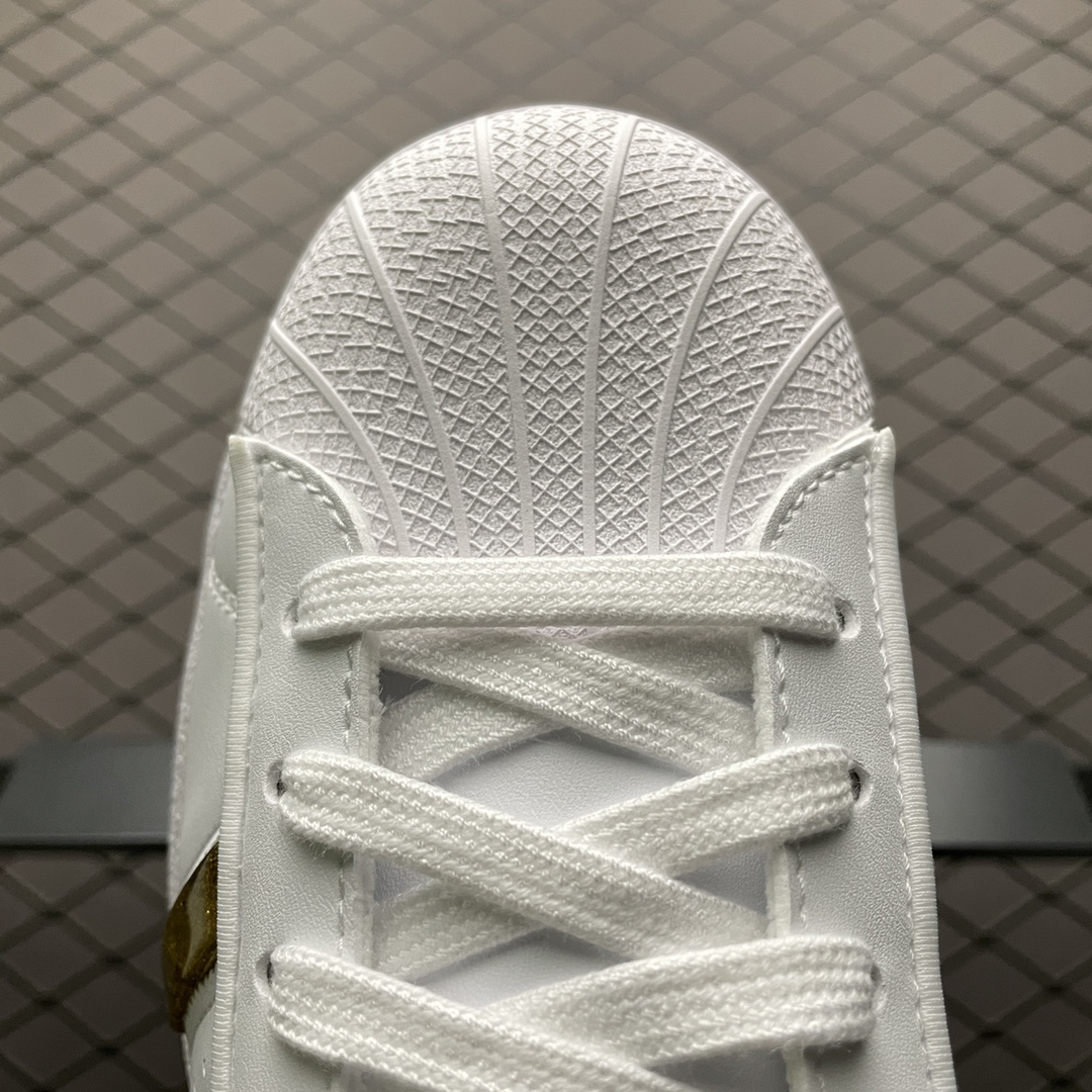 200 AD 阿迪 Superstar 贝壳头运动休闲板鞋 GX7914