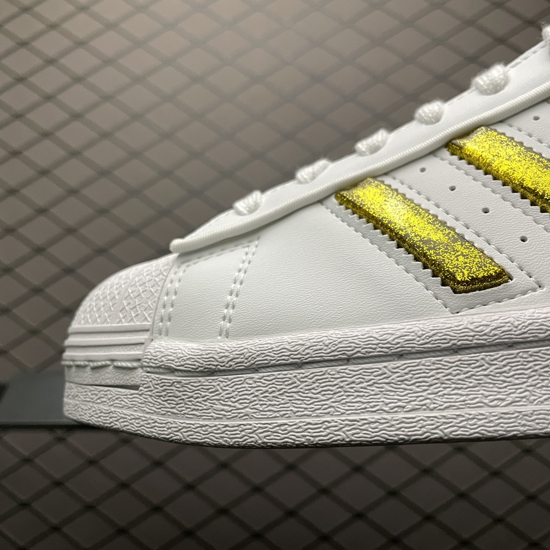 200 AD 阿迪 Superstar 贝壳头运动休闲板鞋 GX7914