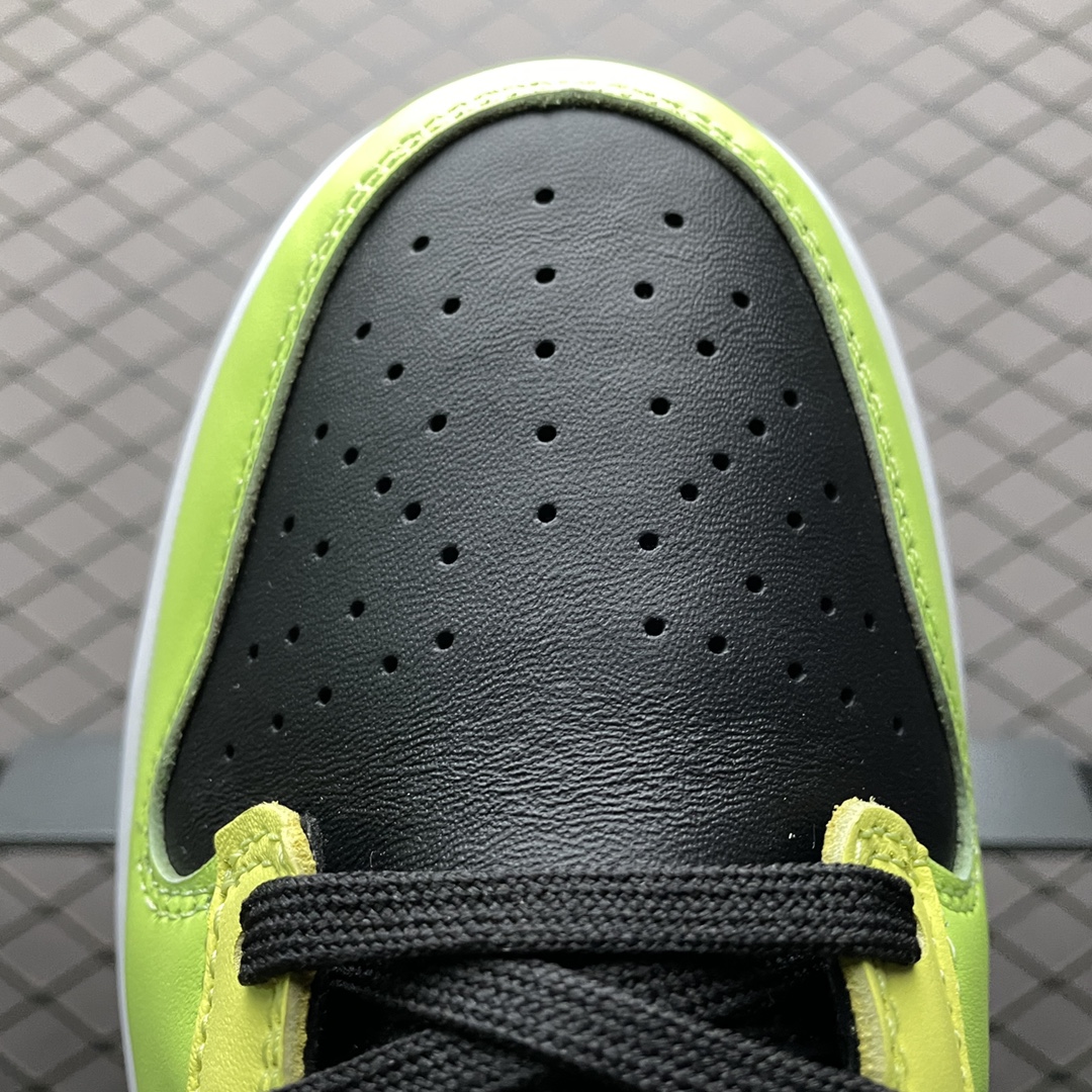 320  Nike SB Dunk Low 低帮运动休闲板鞋 DH0952-001