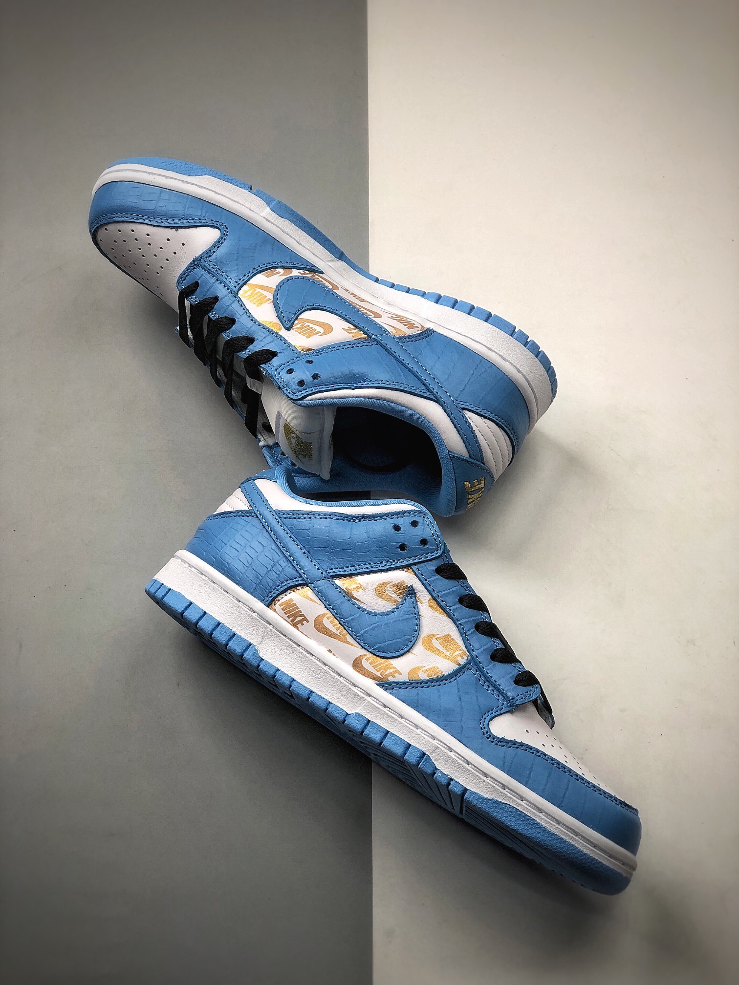 380 纯原版本(xs)耐克 SB 北卡蓝 Supreme x Nike SB DuNIKE Low DH3228-141-莆田鞋,莆田鞋货源,高仿鞋,高仿鞋货源,安福档口,莆田高仿鞋,莆田鞋批发,高仿鞋批发,莆田高仿运动鞋,高仿运动鞋,莆田运动鞋 380 纯原版本(xs)耐克 SB 北卡蓝 Supreme x Nike SB DuNIKE Low DH3228-141