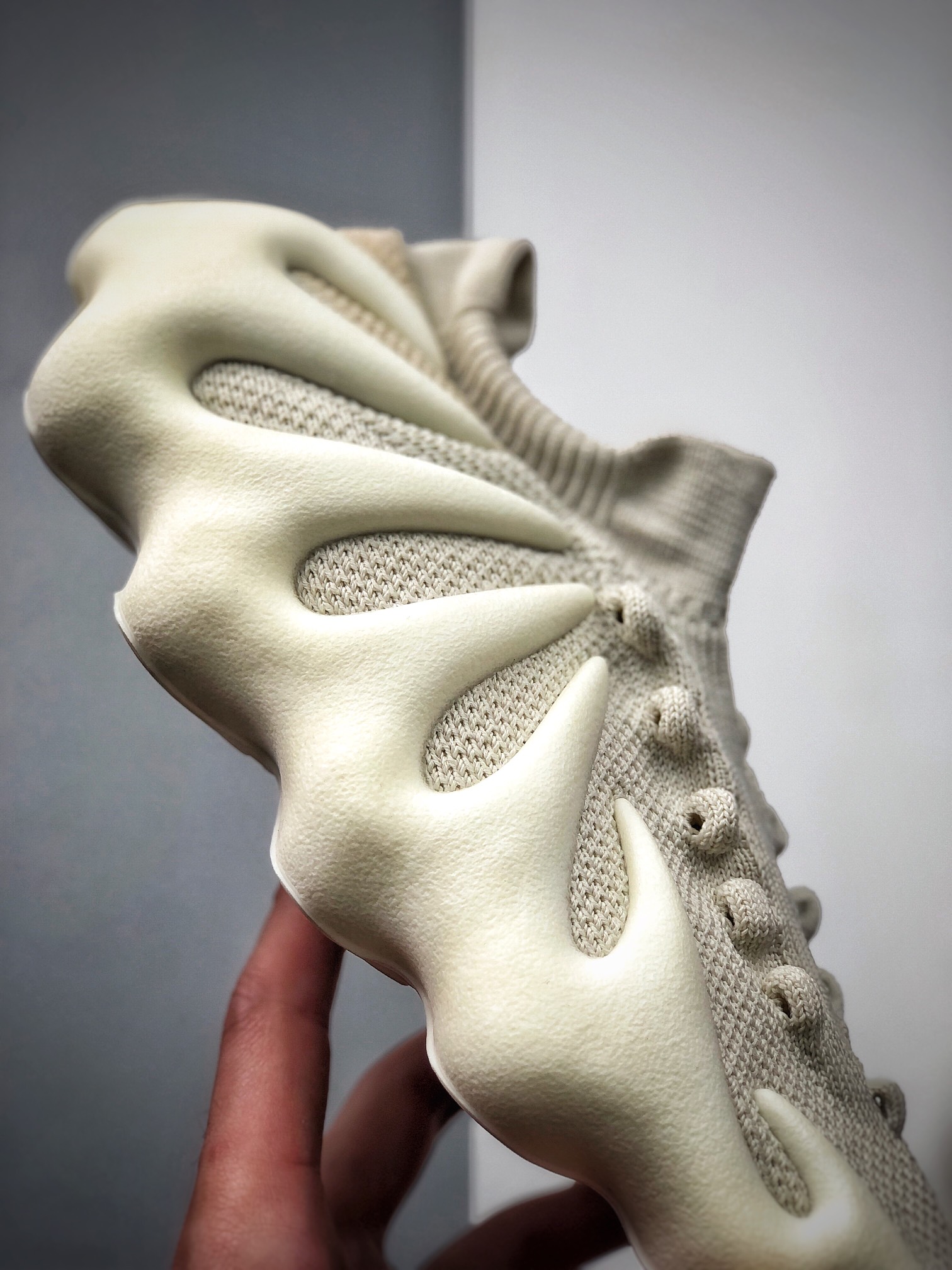 500 顶级纯原 侃爷上脚的火山鞋来了 联乘侃爷Kanye West x Adidas Yeezy 450”Cloud White”八爪袜套式轻便针织透气休闲运动慢跑鞋“灰白火山小笼包”H68038