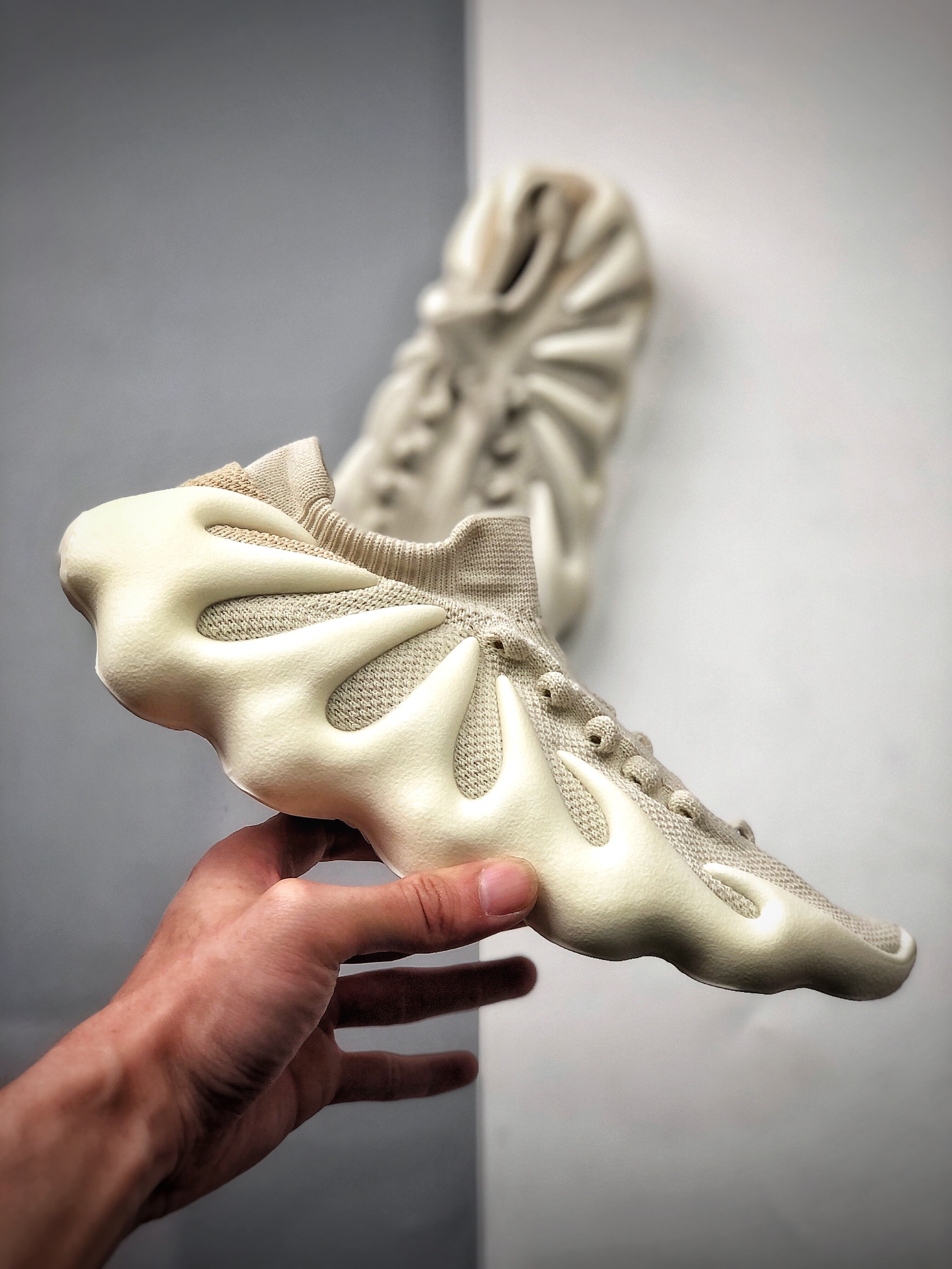 500 顶级纯原 侃爷上脚的火山鞋来了 联乘侃爷Kanye West x Adidas Yeezy 450”Cloud White”八爪袜套式轻便针织透气休闲运动慢跑鞋“灰白火山小笼包”H68038