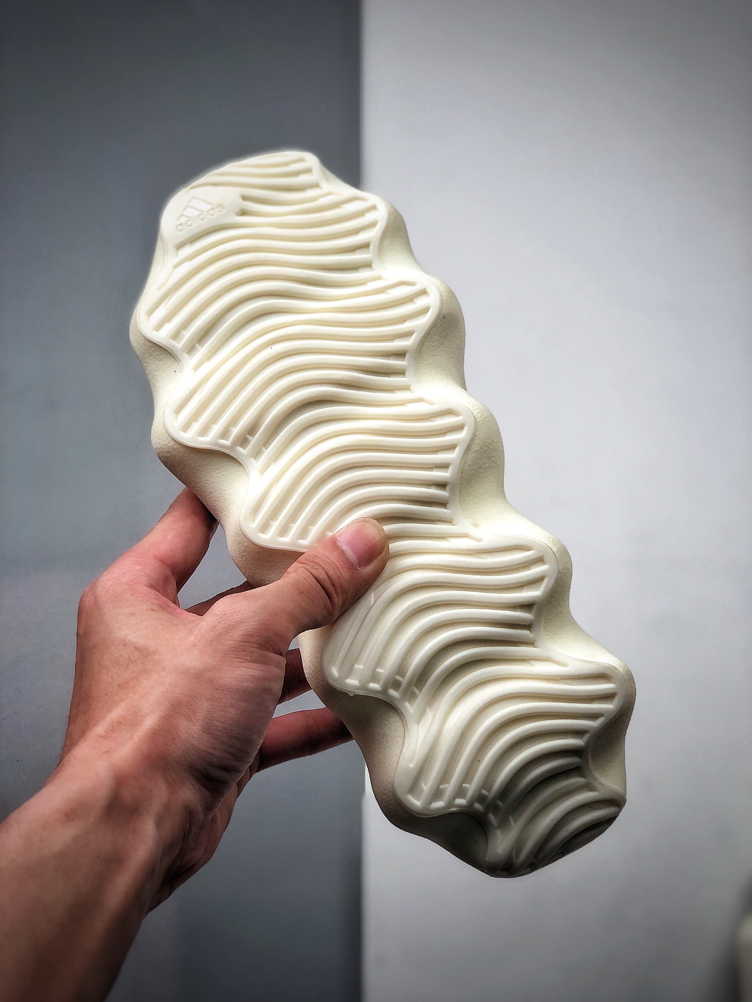 500 顶级纯原 侃爷上脚的火山鞋来了 联乘侃爷Kanye West x Adidas Yeezy 450”Cloud White”八爪袜套式轻便针织透气休闲运动慢跑鞋“灰白火山小笼包”H68038