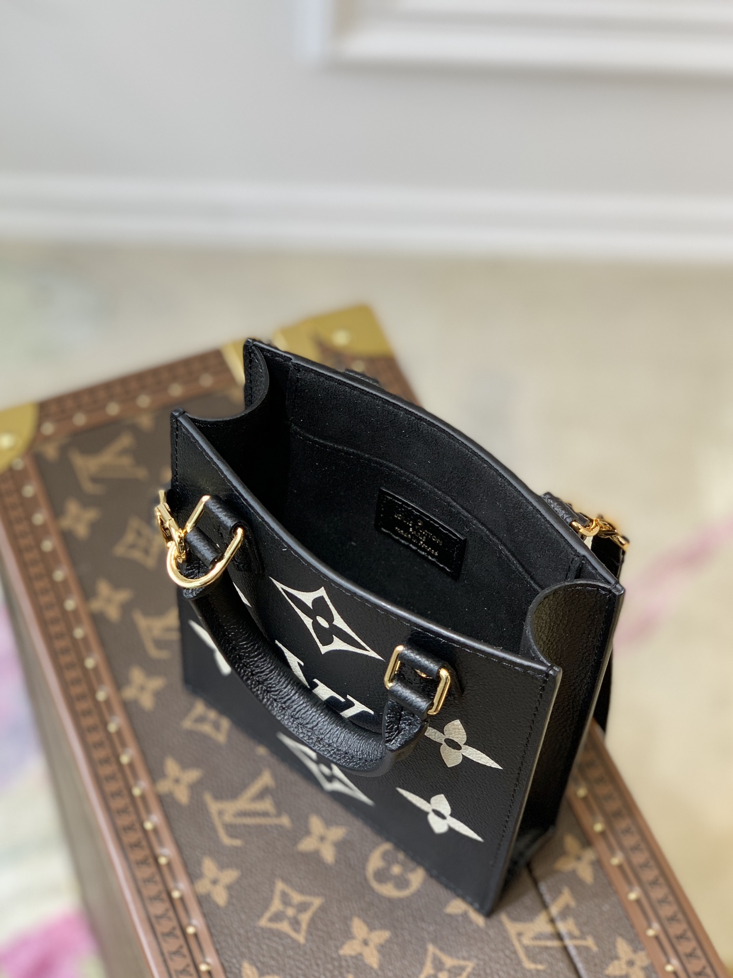 Louis Vuitton LV Petit Sac Plat Tote M57937黑色