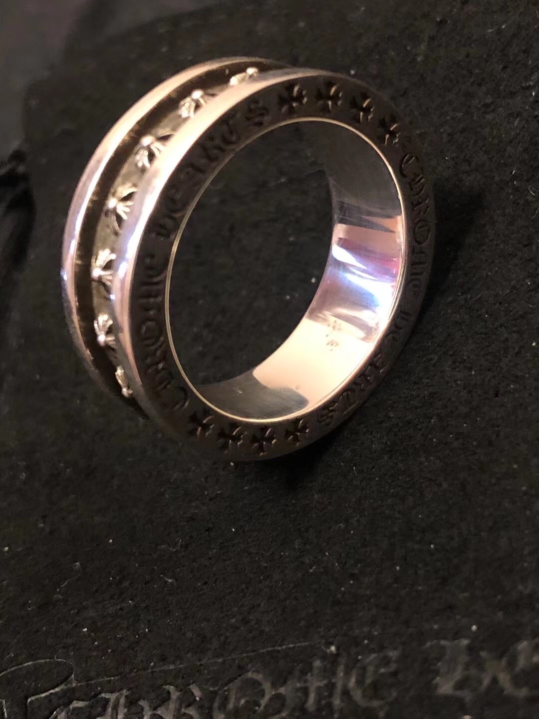 Chrome Hearts 𝐂𝐡𝐫𝐨𝐦𝐞 𝐡𝐞𝐚𝐫𝐭𝐬 克罗心Mini p非常的 各大网络平台都有它的身影