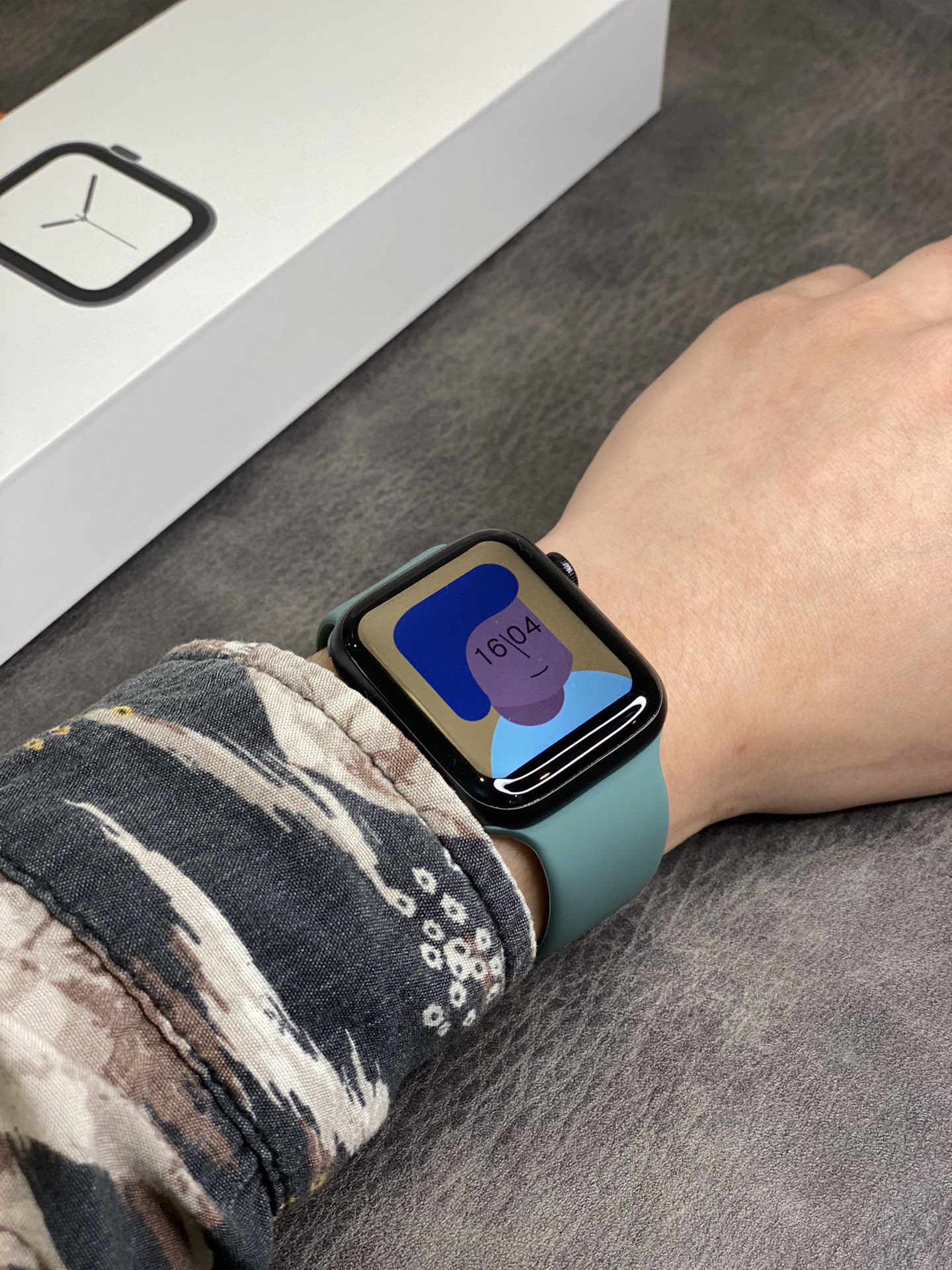 苹果iWatch6黑色 表带佩戴搭配合集