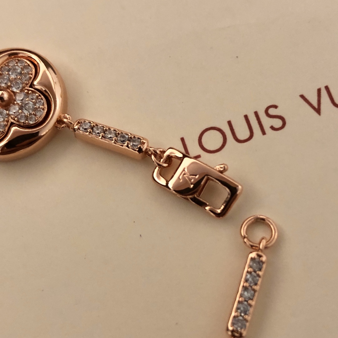 Louis Vuitton 精工版本 Lv手链多花满钻路易威登