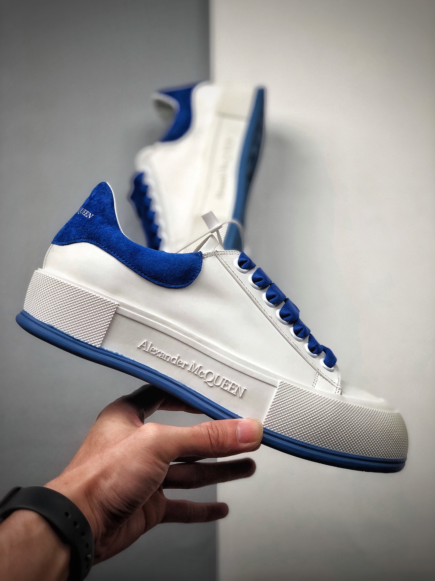 480  亚历山大·麦昆Alexander McQueen sole sneakers低帮植绒皮面翻毛尾