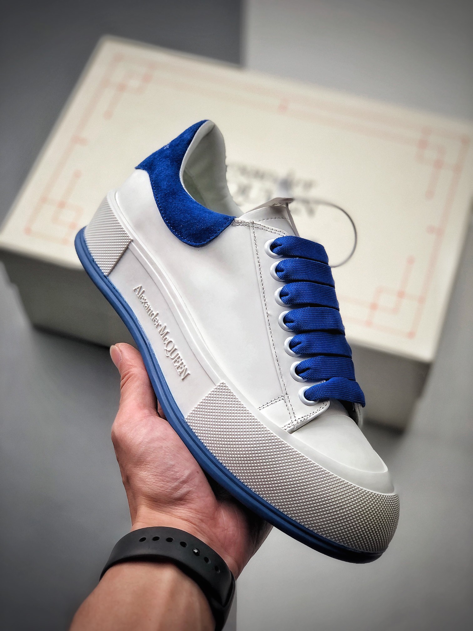480  亚历山大·麦昆Alexander McQueen sole sneakers低帮植绒皮面翻毛尾