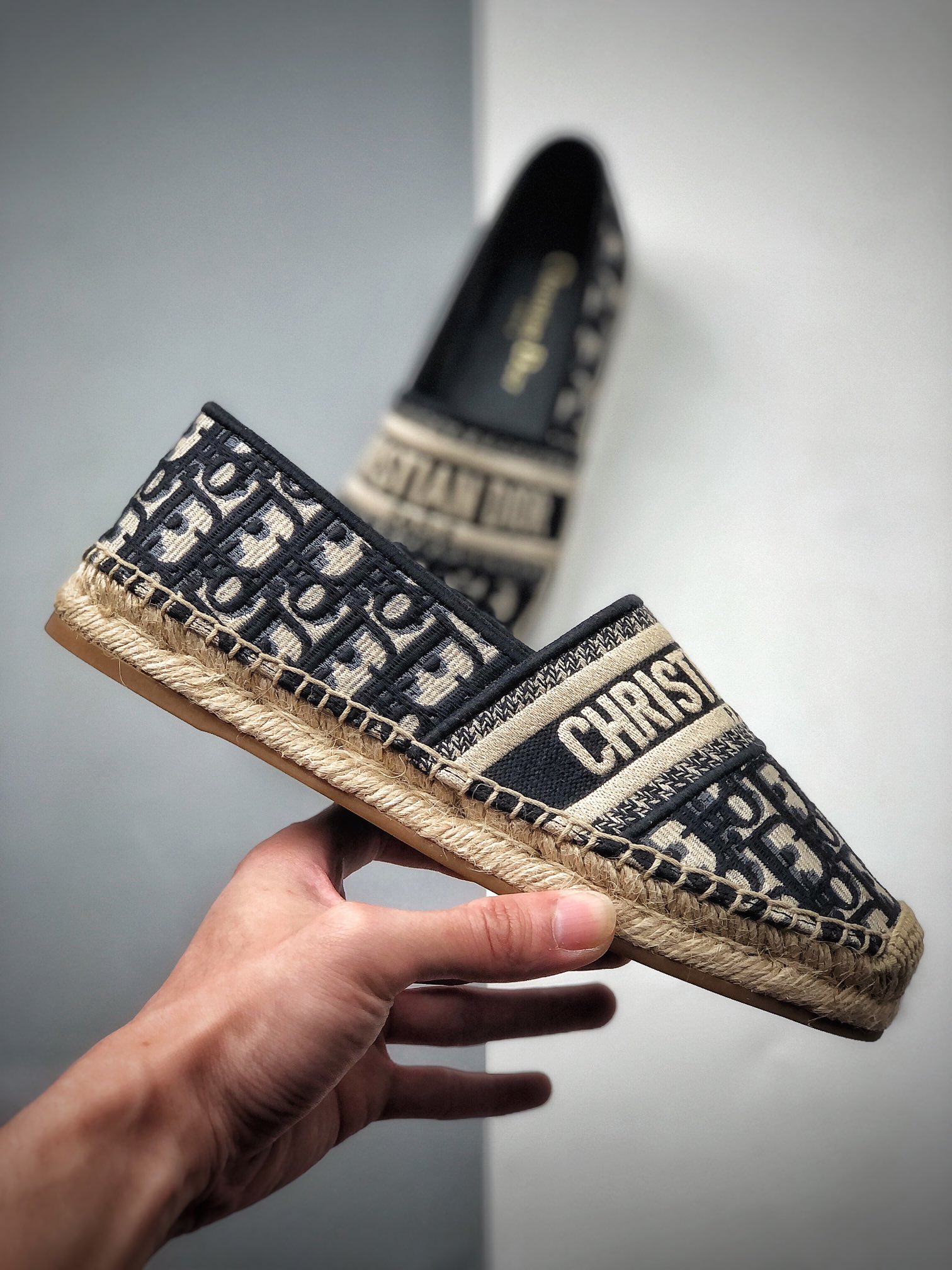 380   Dior 20s 春夏首秀 迪奥渔夫鞋半拖系列