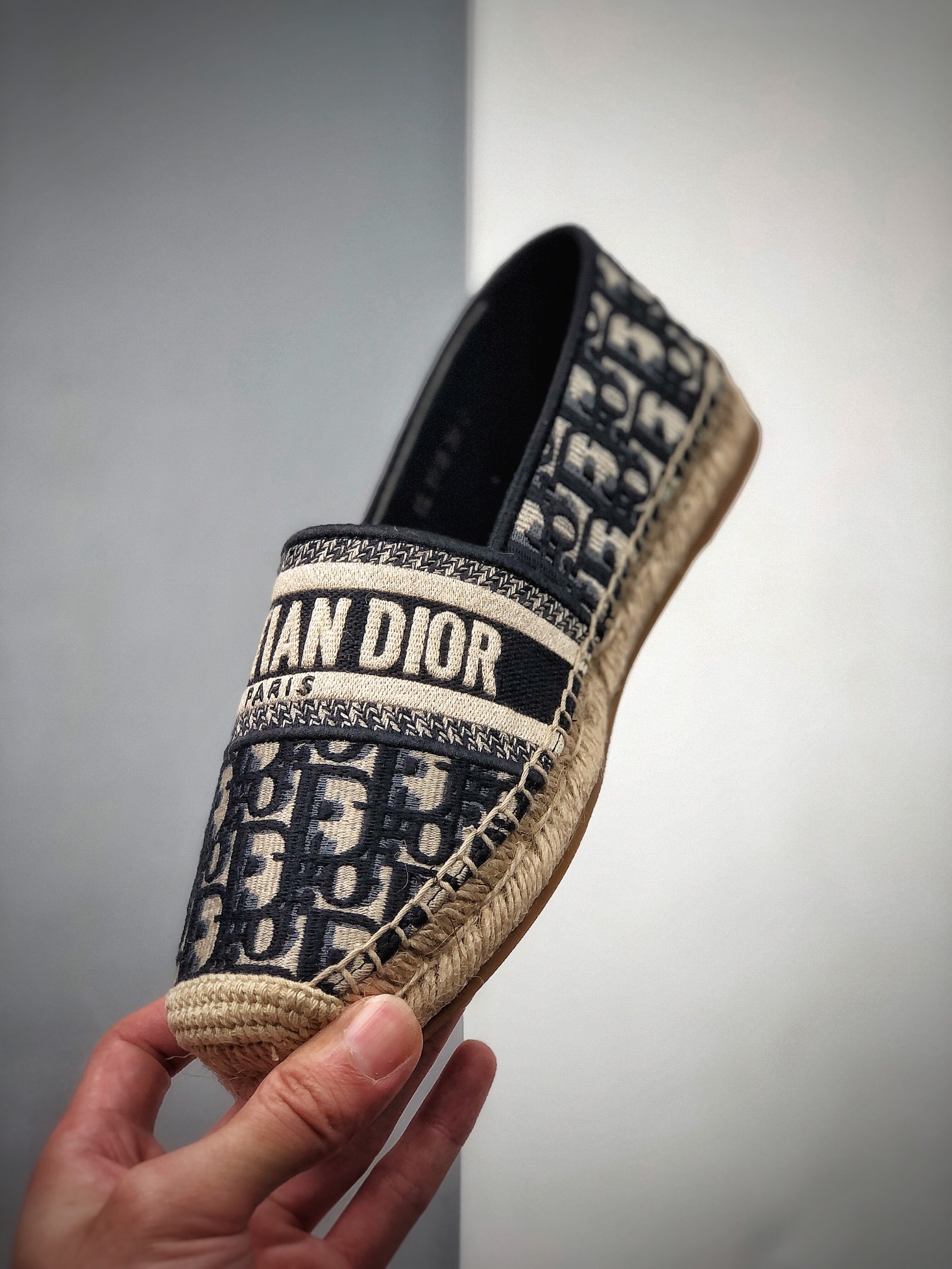 380   Dior 20s 春夏首秀 迪奥渔夫鞋半拖系列