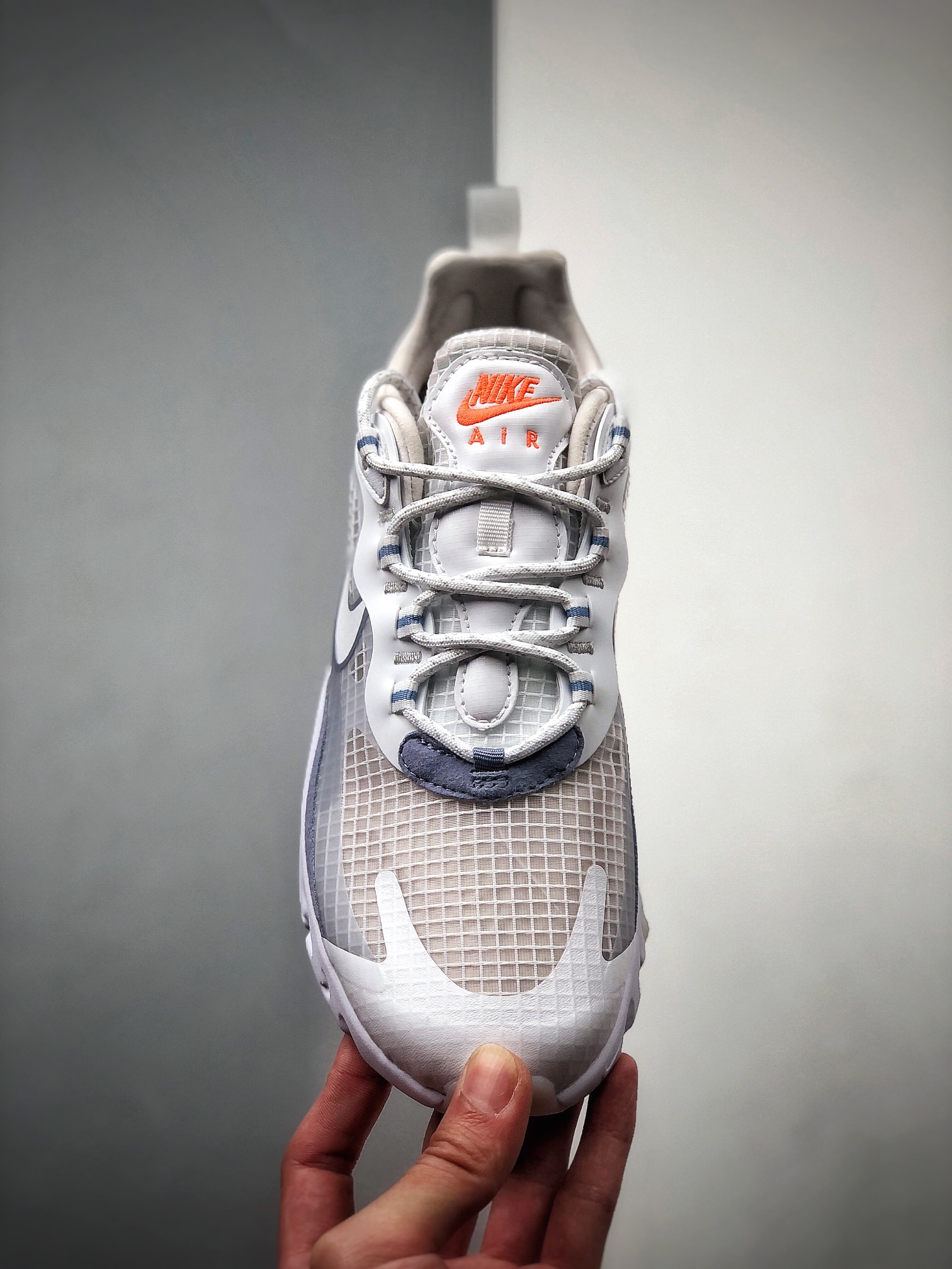 220 Nike Air Max 270 React 半小掌气垫跑鞋 白兰网纱 CJ4060-100