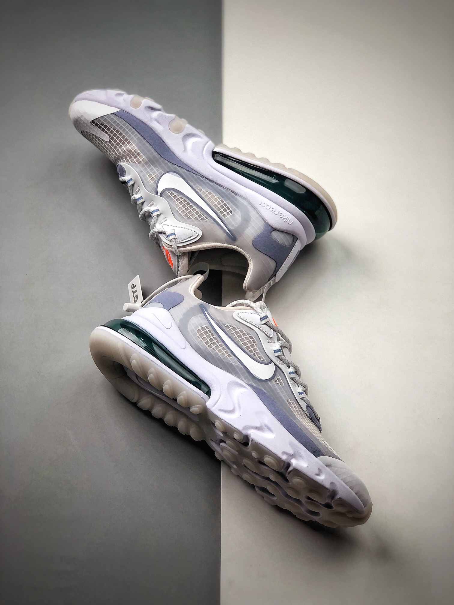220 Nike Air Max 270 React 半小掌气垫跑鞋 白兰网纱 CJ4060-100